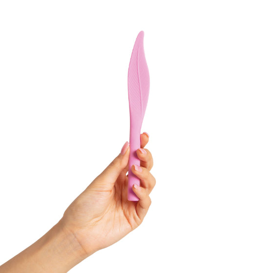 Plusone vibrating feather tickler for her